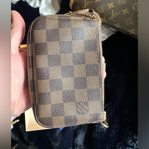 ‼️Limited Edition‼️ Authentic Louis Vuitton purse. - Picture 3 of 3